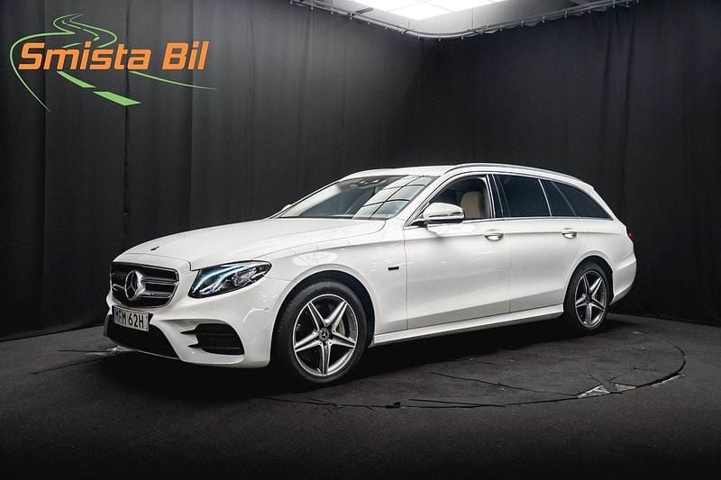 Vit Begagnad 2019 Mercedes E300 AMG Kombi | 309 800 kr (Bra pris) - Bild 1/3