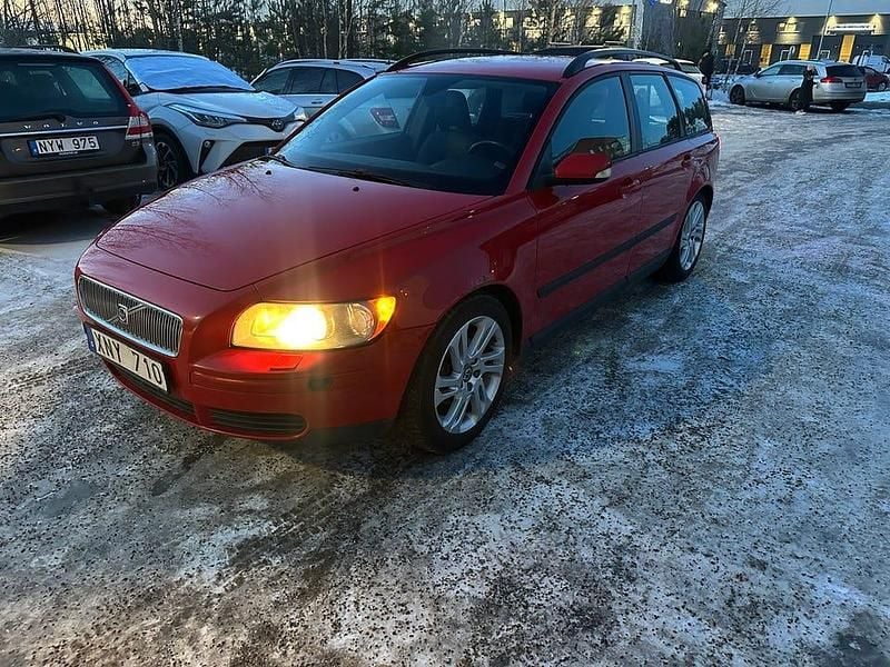 Begagnad 2006 Volvo V50 Kombi | 10 000 kr (Marknadspris) - Bild 1/4