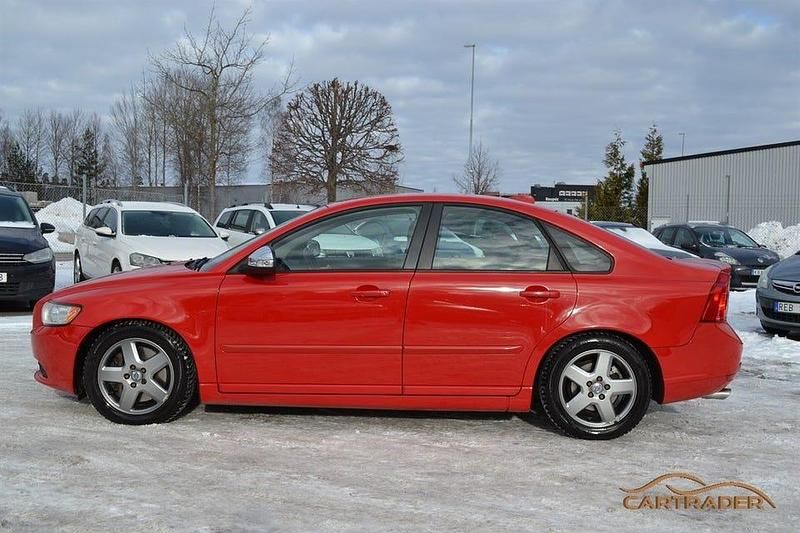 Begagnad Volvo S40 Momentum 150 HK (110 kW) 2011 Röd Sedan