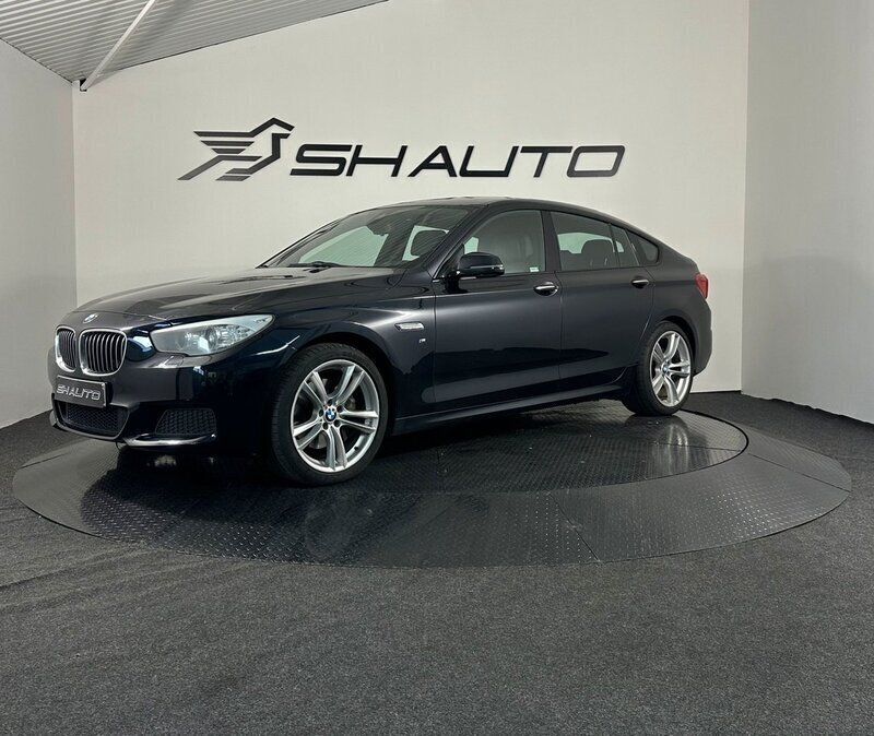 Svart Begagnad 2015 BMW 530 Gran Turismo M Sport Halvkombi | 184 900 kr (Marknadspris) - Bild 1/4