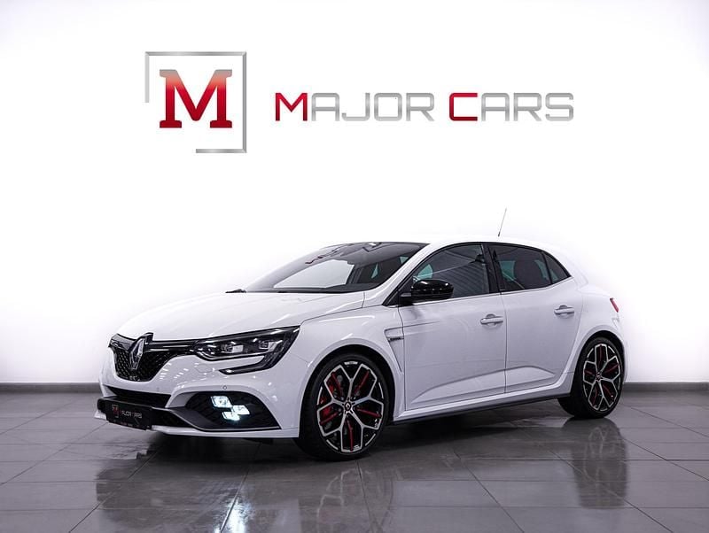 Begagnad Renault Mégane IV Bose Edition 301 HK (221 kW) 2020 Vit Halvkombi