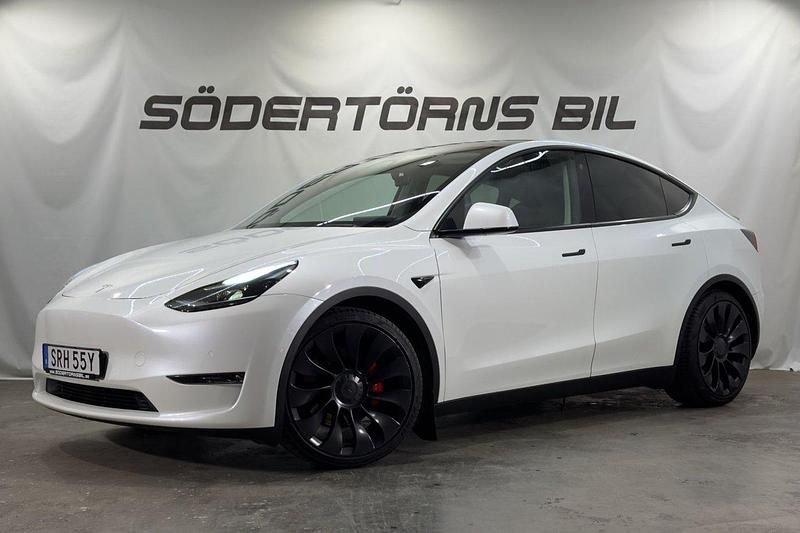 Vit Begagnad 2022 Tesla Model Y Performance SUV | 399 900 kr (Bra pris) - Bild 1/4