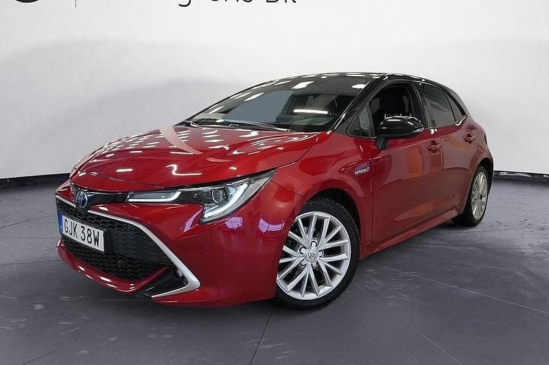 Begagnad Toyota Corolla Executive 98 HK (72 kW) 2019 Röd Halvkombi