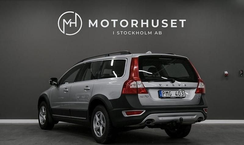 Begagnad Volvo XC70 Momentum 163 HK (119 kW) 2013 Ljusgrå Kombi