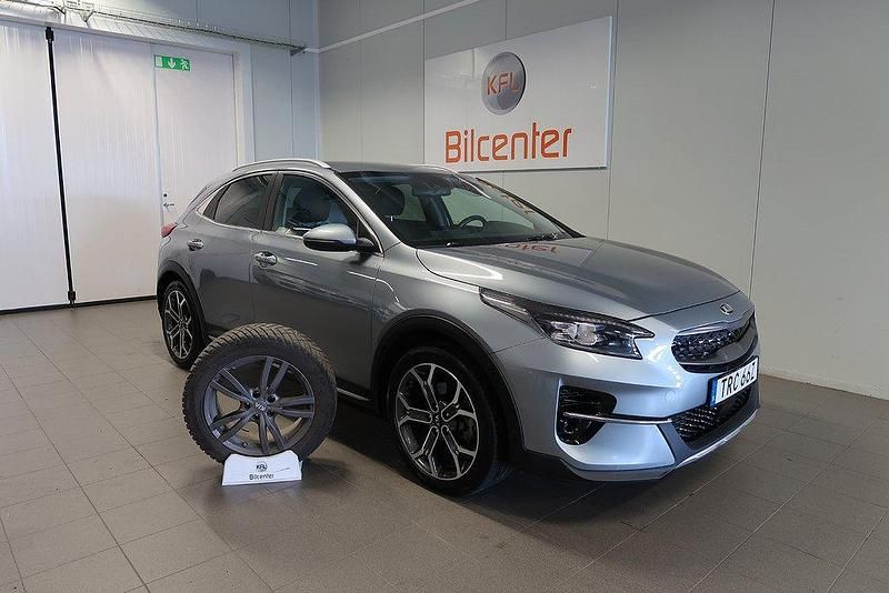 Grå Begagnad 2021 Kia XCeed Advance SUV | 229 900 kr (Marknadspris) - Bild 1/4