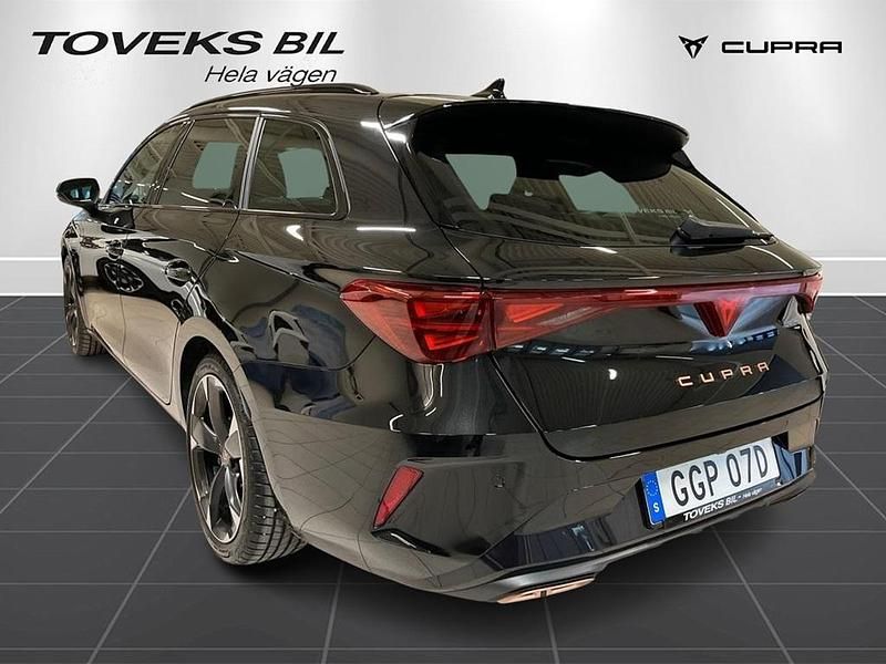 Ny Cupra Leon 2026 Svart