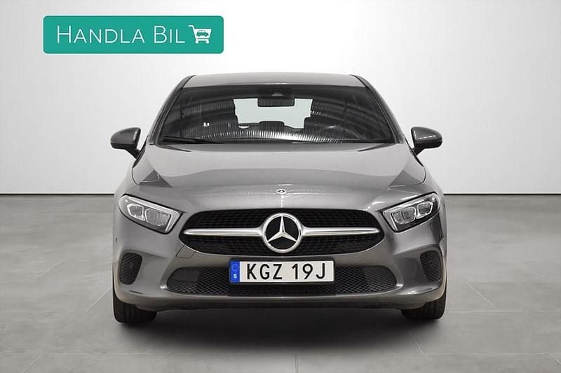 Begagnad Mercedes A180 Progressive 136 HK (100 kW) 2020 Mörkgrå Halvkombi