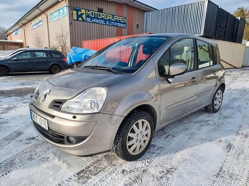 Ljusbrun (brun) Begagnad 2011 Renault Modus Minibuss | 39 900 kr - Bild 1/4