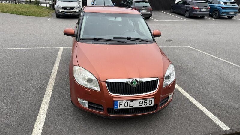 Orange Begagnad 2007 Skoda Fabia Halvkombi | 15 000 kr (Bra pris) - Bild 1/4