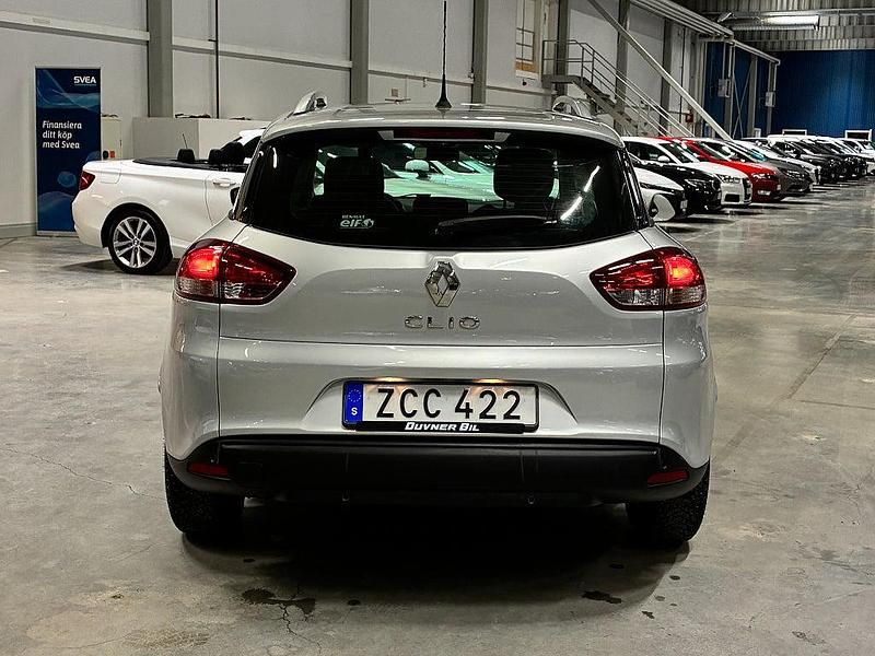 Begagnad Renault Clio GrandTour Zen 90 HK (66 kW) 2017 Silver Kombi