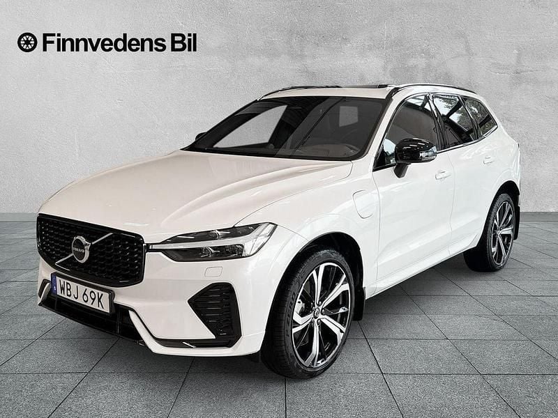 Vit Begagnad 2024 Volvo XC60 Plus SUV | 679 900 kr - Bild 1/4