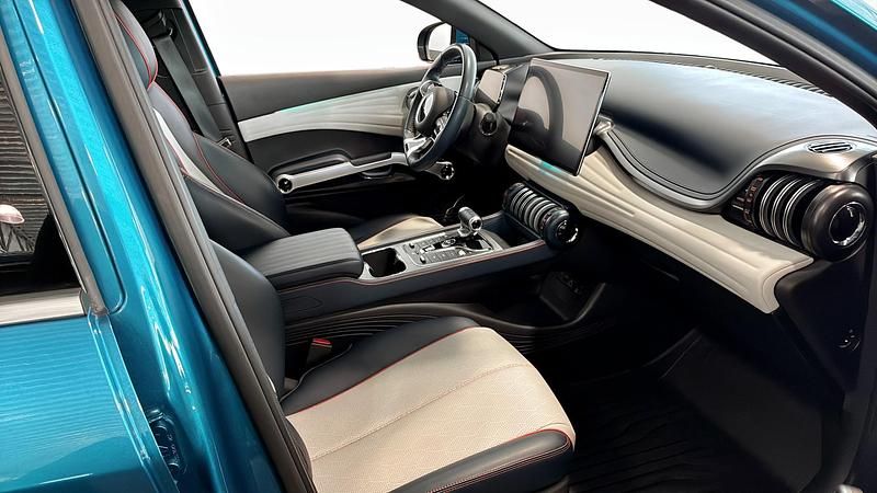 Begagnad BYD Atto 3 Design 150 kW (204 HK) 2022 Blå SUV