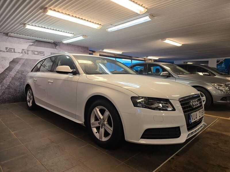Vit Begagnad 2012 Audi A4 Kombi | 89 900 kr (Marknadspris) - Bild 1/4