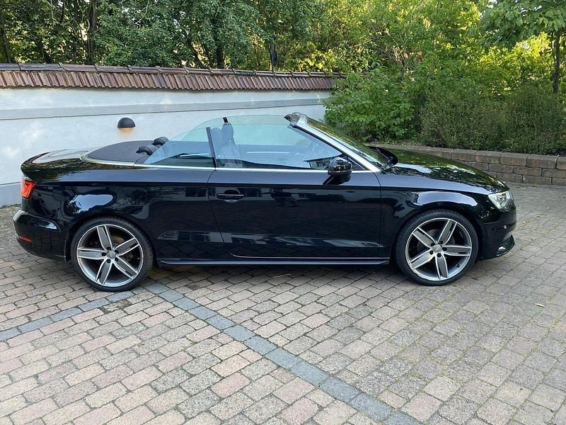 Svart Begagnad 2016 Audi A3 Cabriolet Cab | 225 000 kr (Lite dyr) - Bild 1/4