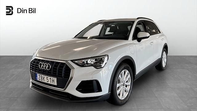 Vit Begagnad 2022 Audi Q3 Proline SUV | 349 900 kr (Marknadspris) - Bild 1/4