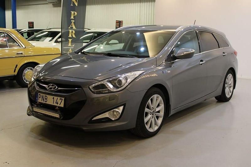 Begagnad Hyundai i40 136 HK (100 kW) 2013 Silver Kombi
