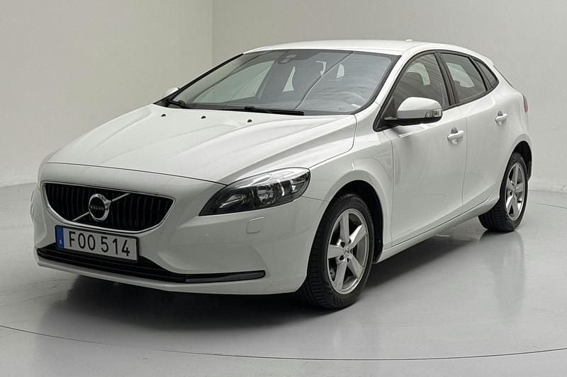 Vit Begagnad 2017 Volvo V40 Business Edition Kombi | 129 800 kr (Bra pris) - Bild 1/4