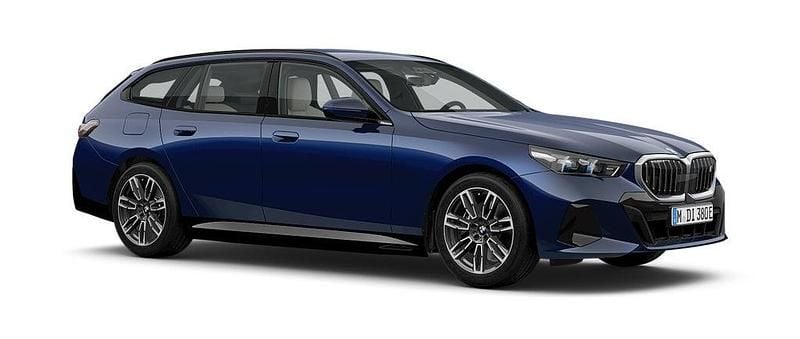 Blå Ny 2025 BMW i5 M Sport Kombi | 807 300 kr (Marknadspris) - Bild 1/3