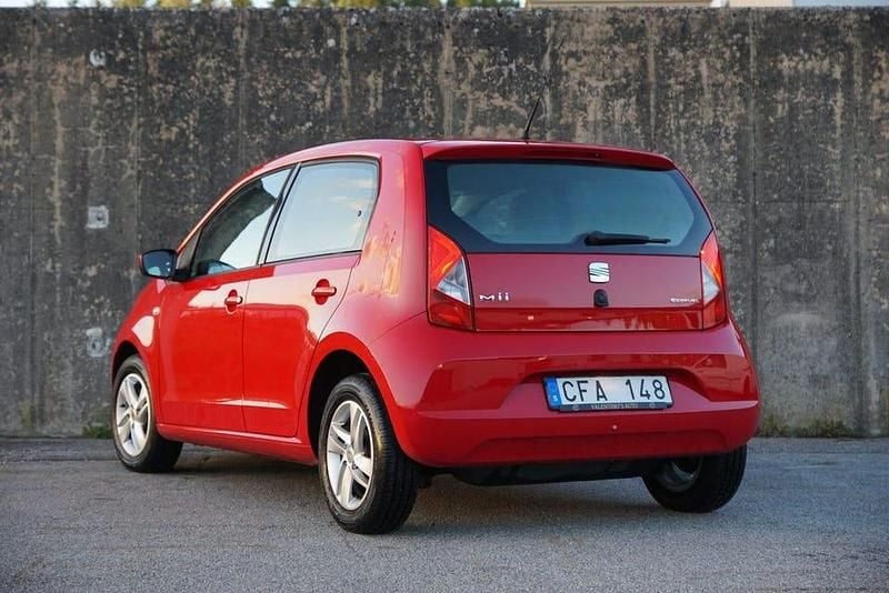 Begagnad Seat Mii 68 HK (50 kW) 2013 Röd Halvkombi