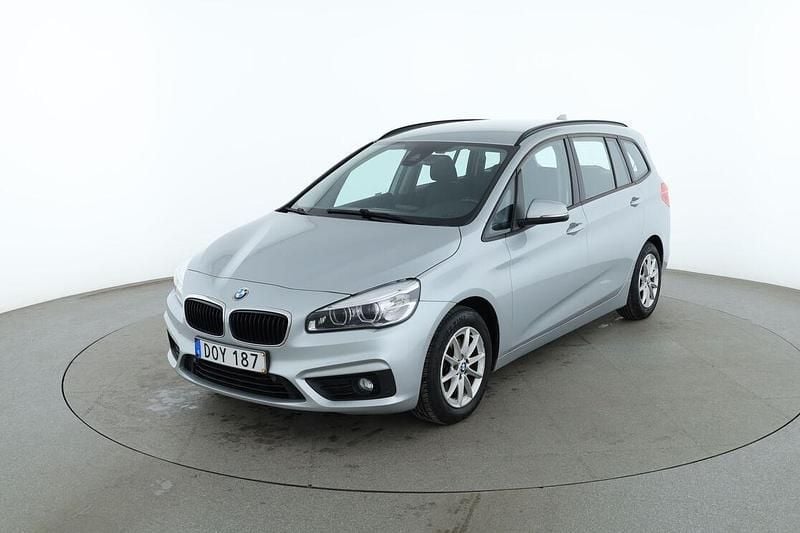Silver Begagnad 2016 BMW 218 Gran Tourer Advantage Minibuss | 125 000 kr (Marknadspris) - Bild 1/3