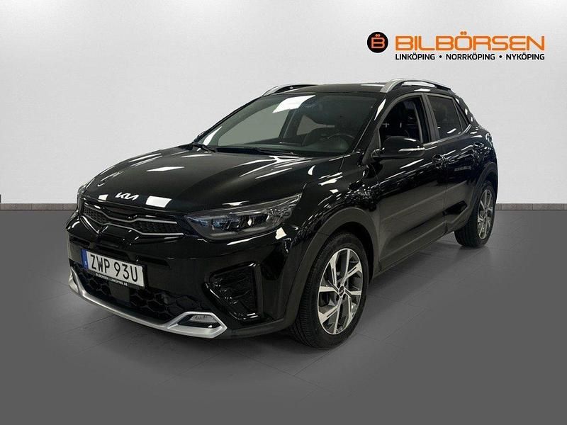 Svart Begagnad 2022 Kia Stonic 4 SUV | 229 900 kr (Lite dyr) - Bild 1/4