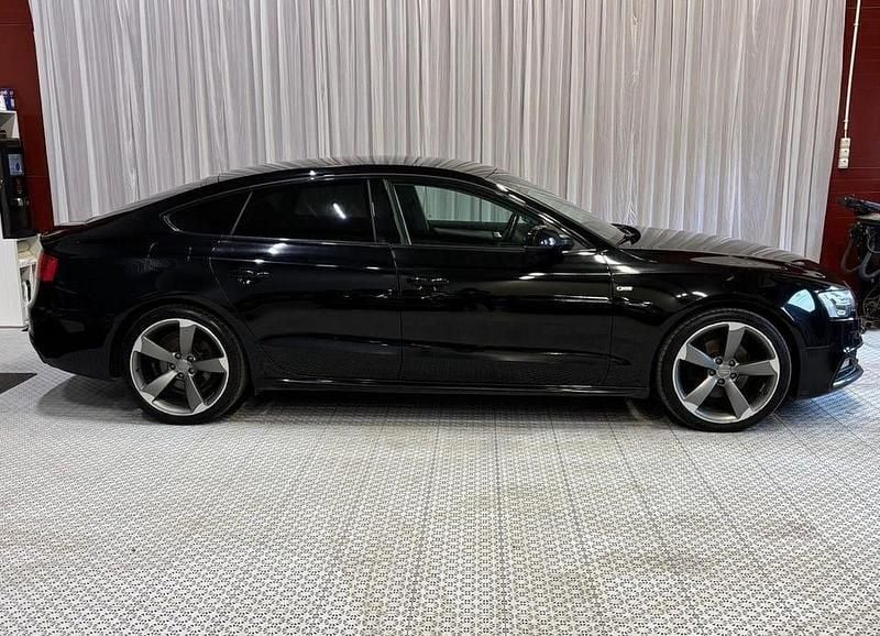Begagnad Audi A5 Sportback Sport 145 HK (106 kW) 2016 Svart Halvkombi
