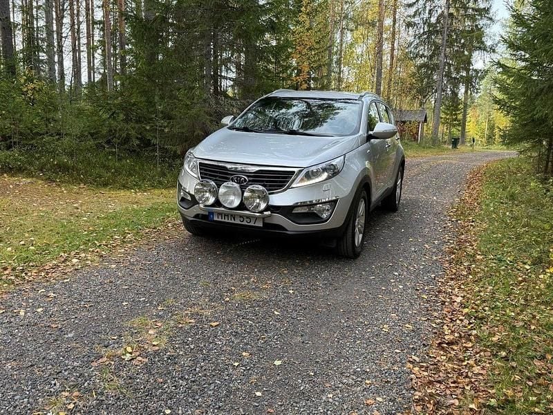 Silver Begagnad 2012 Kia Sportage SUV | 94 500 kr (Marknadspris) - Bild 1/4