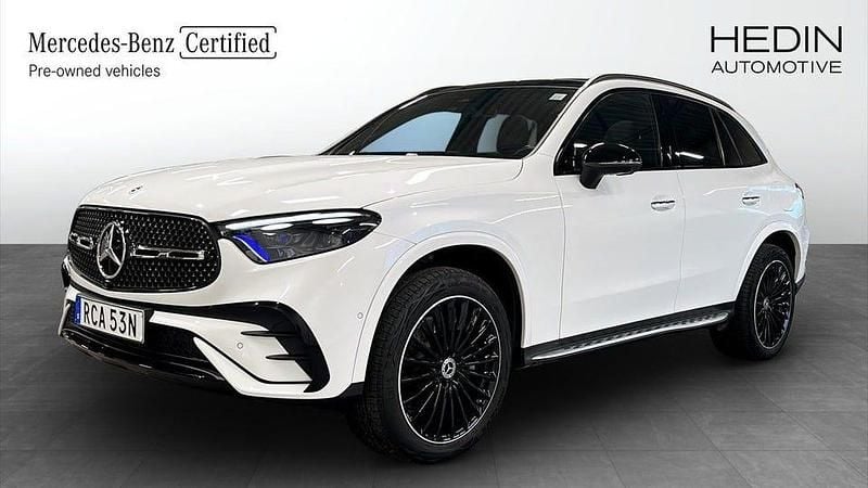 Vit Begagnad 2025 Mercedes GLC400d Premium Plus Halvkombi | 824 800 kr - Bild 1/4