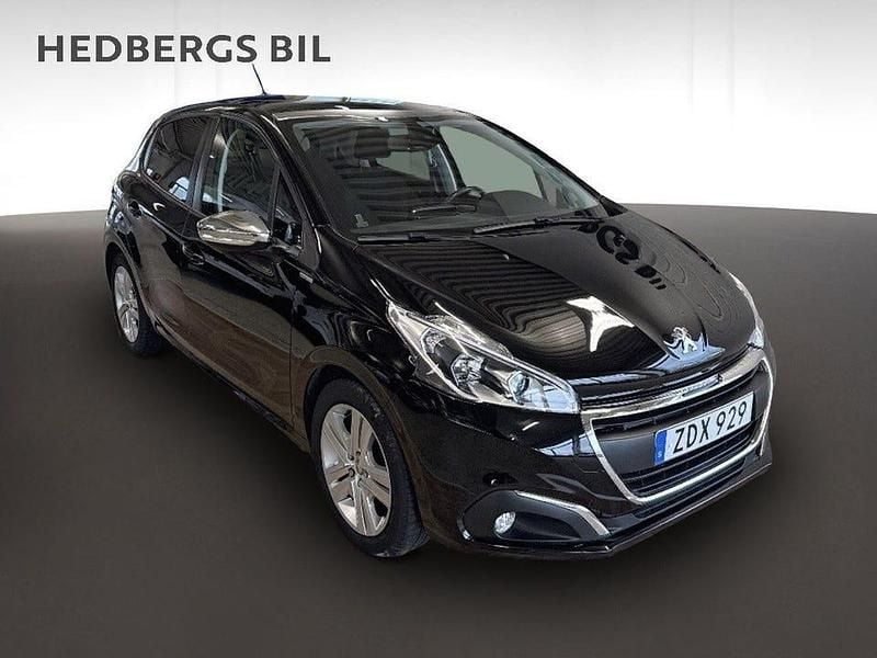 Svart Begagnad 2018 Peugeot 208 Halvkombi | 119 800 kr (Lite dyr) - Bild 1/4