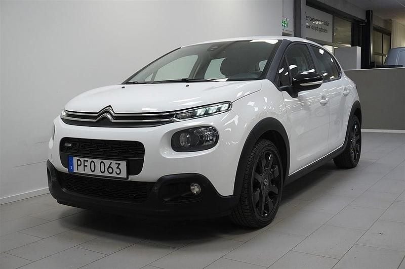 Vit Begagnad 2017 Citroën C3 PureTech Halvkombi | 69 800 kr (Marknadspris) - Bild 1/4