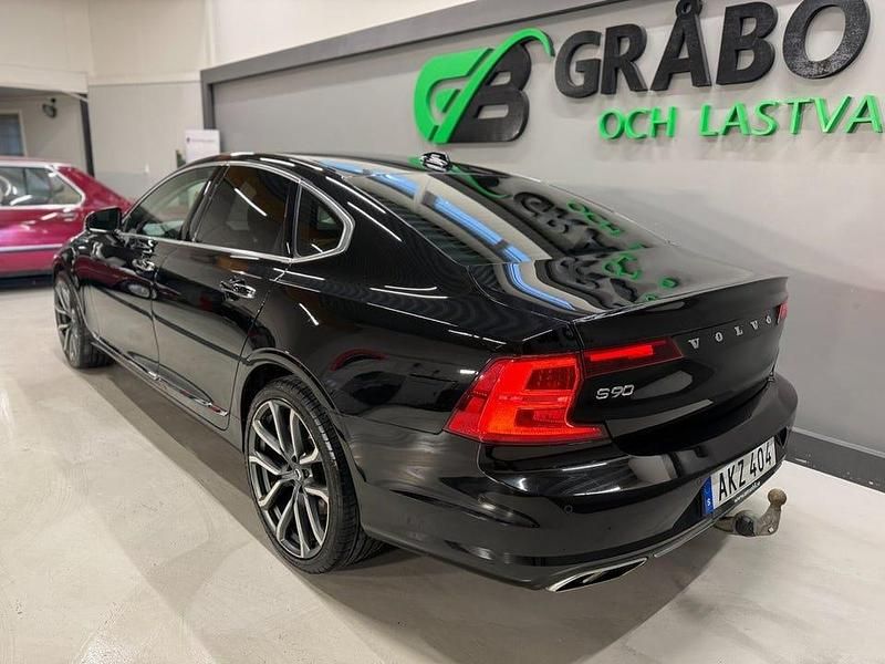 Begagnad Volvo S90 Inscription 235 HK (172 kW) 2018 Svart Sedan