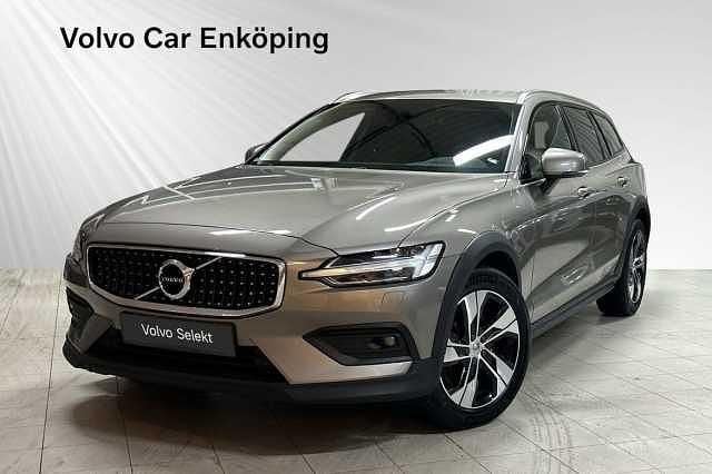 Begagnad 2022 Volvo V60 CC Kombi | 389 900 kr (Marknadspris) - Bild 1/3