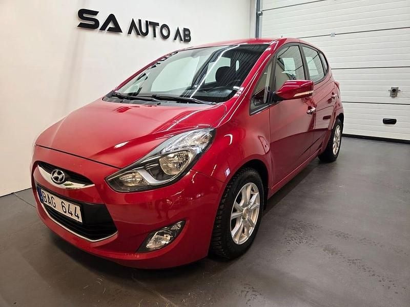 Röd Begagnad 2013 Hyundai ix20 Premium Halvkombi | 44 500 kr (Marknadspris) - Bild 1/4