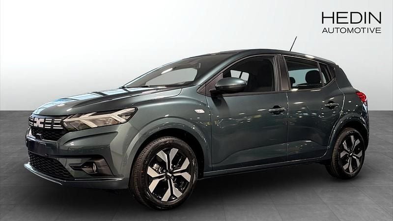 Grön (green) Ny 2024 Dacia Sandero Expression Halvkombi | 189 900 kr (Superpris) - Bild 1/4