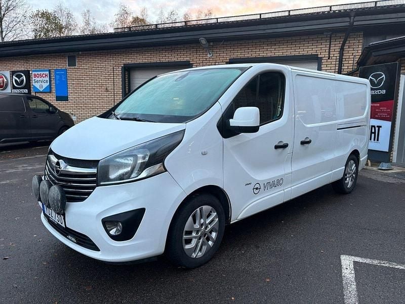 Casablanca white Begagnad 2017 Opel Vivaro Van | 124 500 kr (Marknadspris) - Bild 1/4