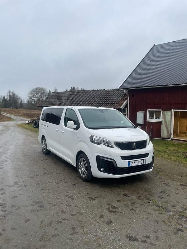 Begagnad 2017 Peugeot Traveller Minibuss | 180 000 kr - Bild 1/4