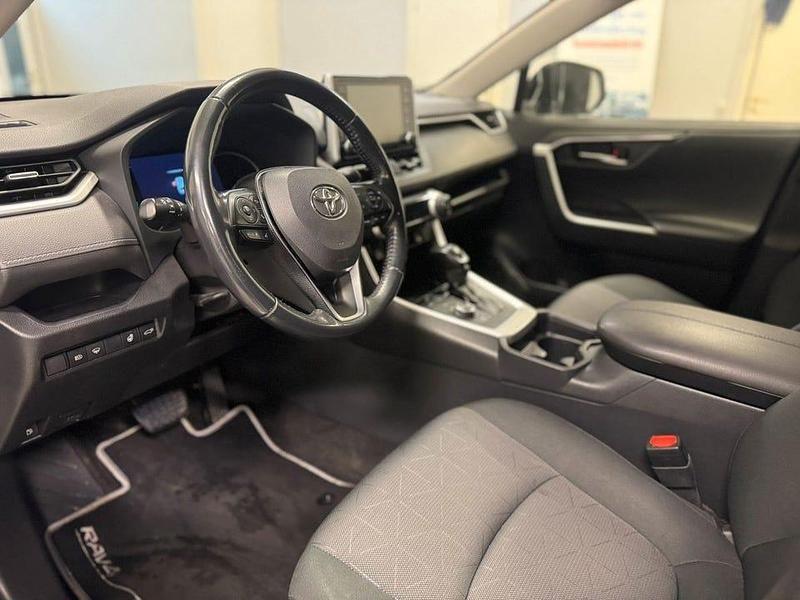 Begagnad Toyota RAV4 Hybrid Active 222 HK (163 kW) 2019 Vit SUV