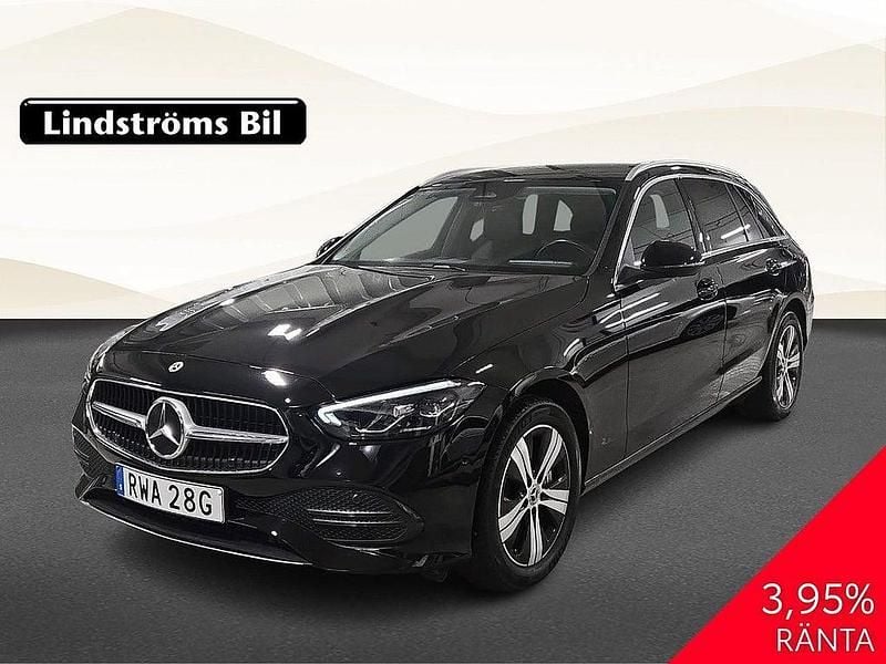 Svart Begagnad 2023 Mercedes C300e Kombi | 384 900 kr (Superpris) - Bild 1/3