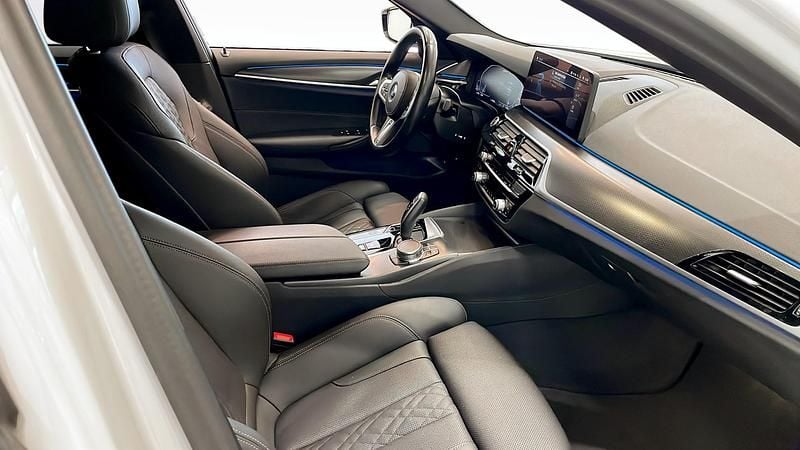 Begagnad BMW 530e M Sport 2022 Kombi