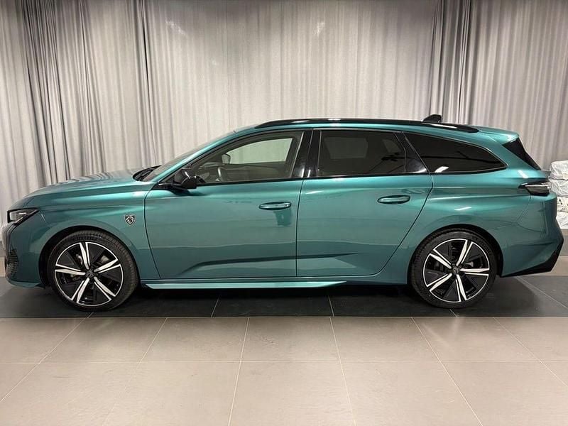 Begagnad Peugeot 308 SW GT 131 HK (96 kW) 2024 Svart Kombi