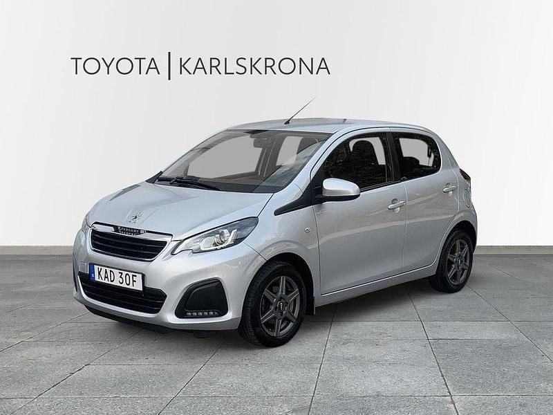 Grå Begagnad 2020 Peugeot 108 Halvkombi | 109 000 kr (Dyr) - Bild 1/4