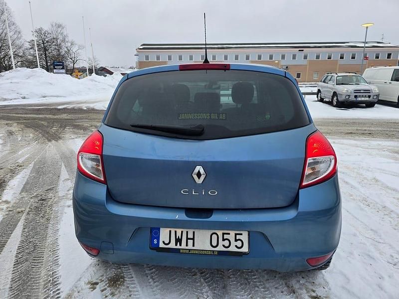 Begagnad Renault Clio R.S. 75 HK (55 kW) 2011 Blå Halvkombi