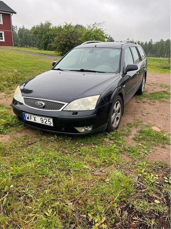 Svart Begagnad 2005 Ford Mondeo Kombi | 12 000 kr (Bra pris) - Bild 1/3