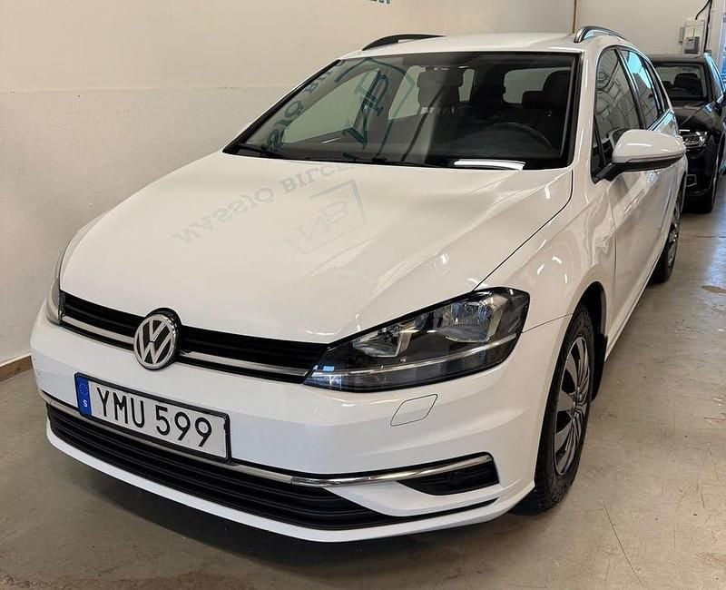 Begagnad VW Golf VII 110 HK (80 kW) 2017 Vit Kombi