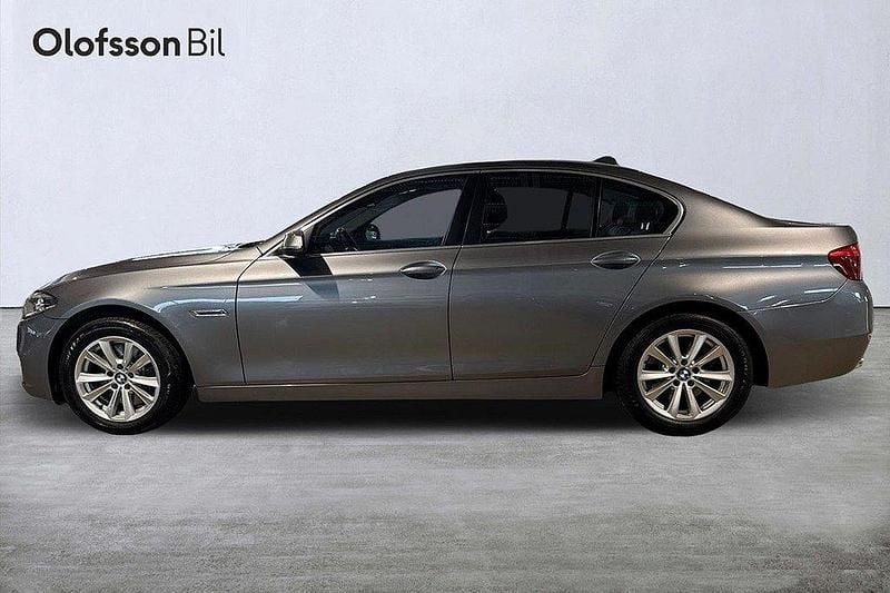 Grå Begagnad 2014 BMW 528 Sedan | 179 000 kr (Marknadspris) - Bild 1/3