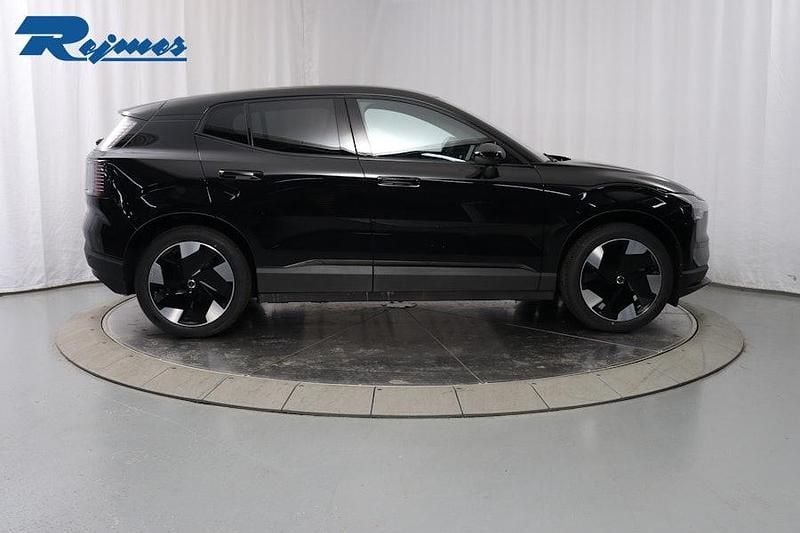 Ny Volvo EX30 Single Motor Extended Range 200 kW (272 HK) 2026 Svart SUV