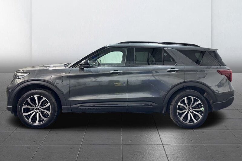 Grå Begagnad 2020 Ford Explorer ST-Line SUV | 369 900 kr (Marknadspris) - Bild 1/3