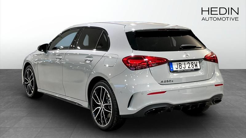 Begagnad Mercedes A250 2026 Grå