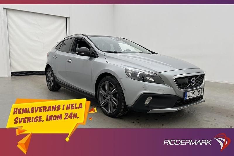 Begagnad Volvo V40 Summum 190 HK (139 kW) 2015 Silver Halvkombi