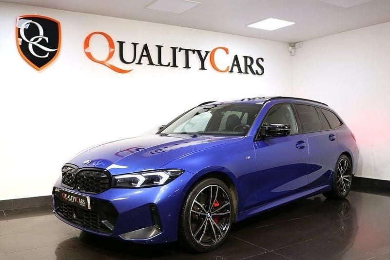 Blå Begagnad 2022 BMW M340 M Sport Sedan | 648 800 kr (Marknadspris) - Bild 1/4